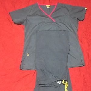 Scrub set